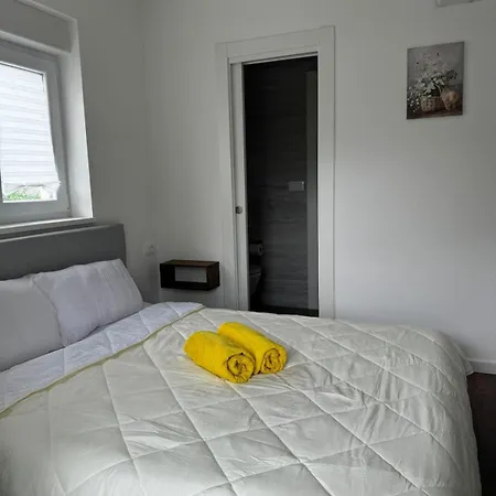 Inviting And Bright 90 M2 With 4 Balconies *