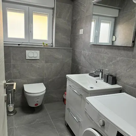 Inviting And Bright 90 M2 With 4 Balconies * Biograd Na Moru