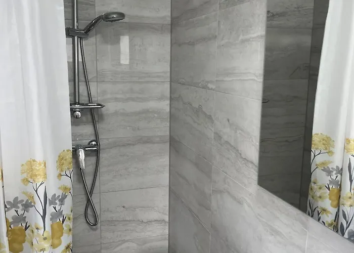 Inviting And Bright 90 M2 With 4 Balconies * 비오그라드나모루